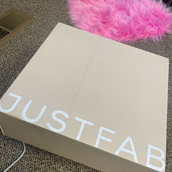 *ADD ME FOR FREE ON ORDERS $50+* JustFab Evi Slip-On Quilted Duck Boot - Black - Picture 4 of 5